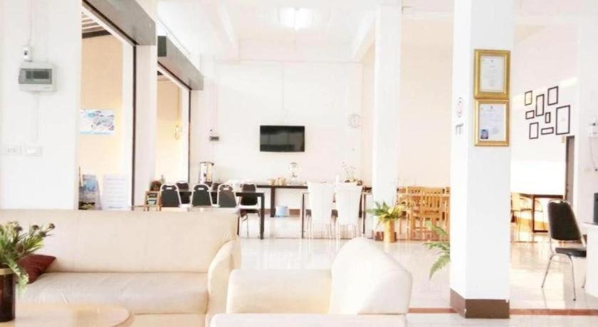 Rueangrat Hotel Ranong Exterior foto