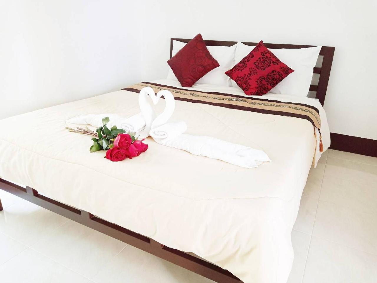 Rueangrat Hotel Ranong Exterior foto
